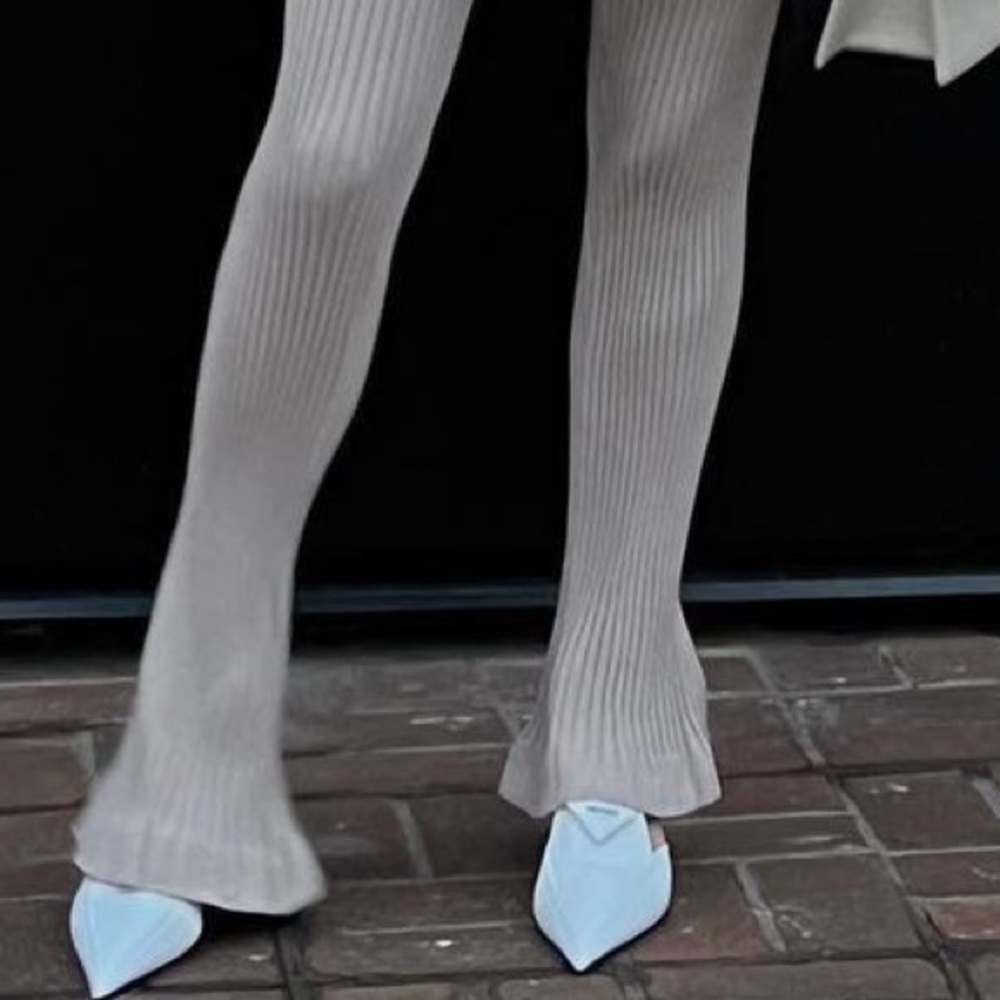 Paper moon knitted pants
